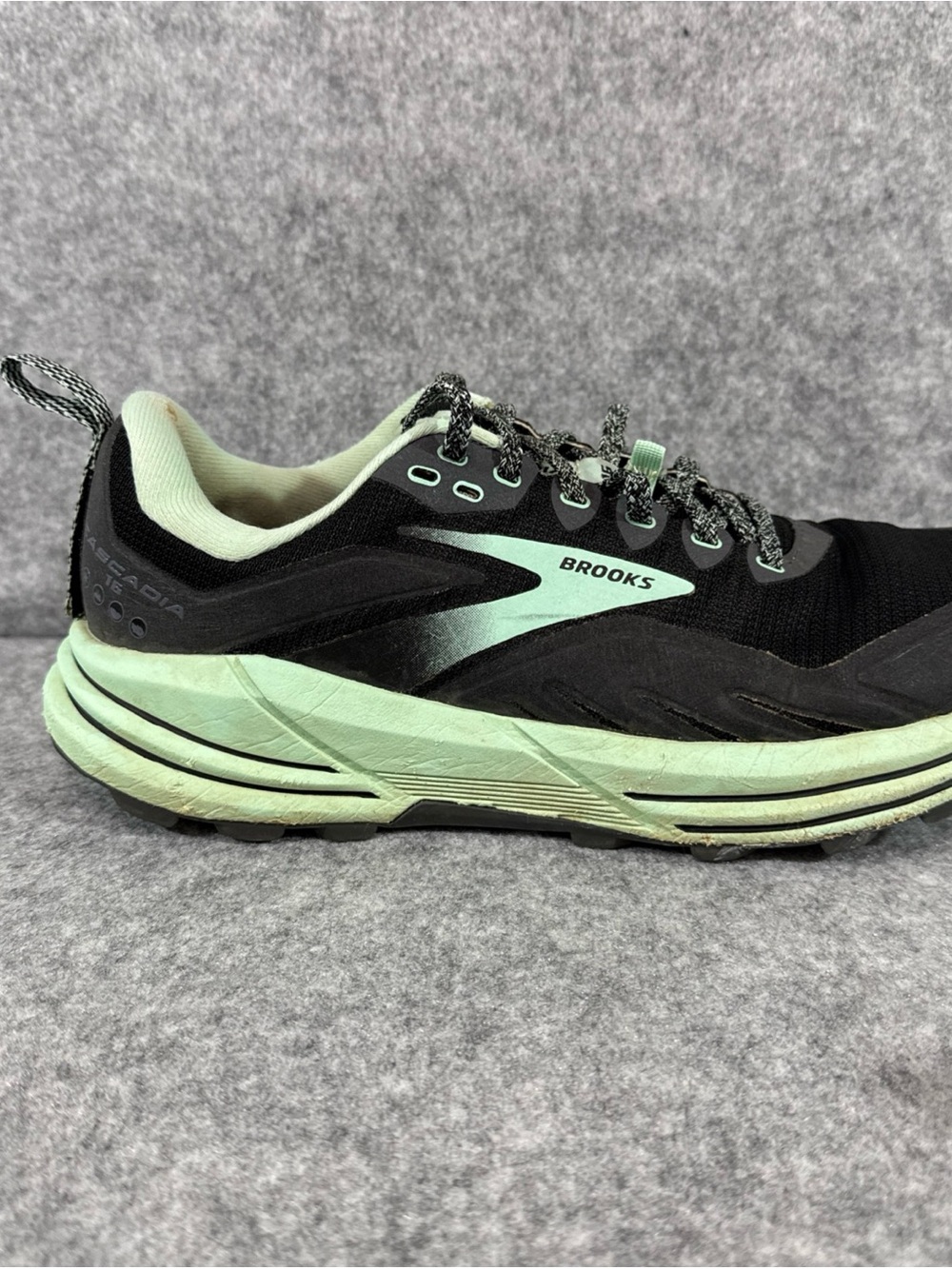 Brooks Cascadia 16 Tennis Shoes - Womens 9 - Black Green Running Walking Sneaker - Picture 10 of 12